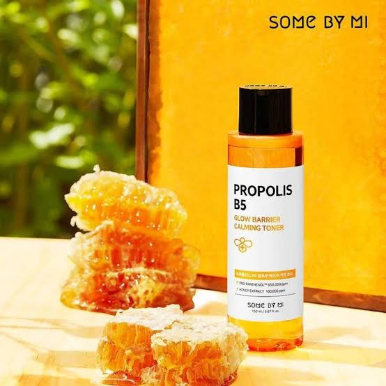 SOME BY MI Propolis B5 Glow Barrier Calming Toner